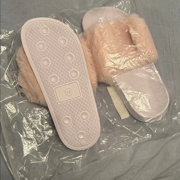 Fluffy Pink Slippers - Picture 5 of 5